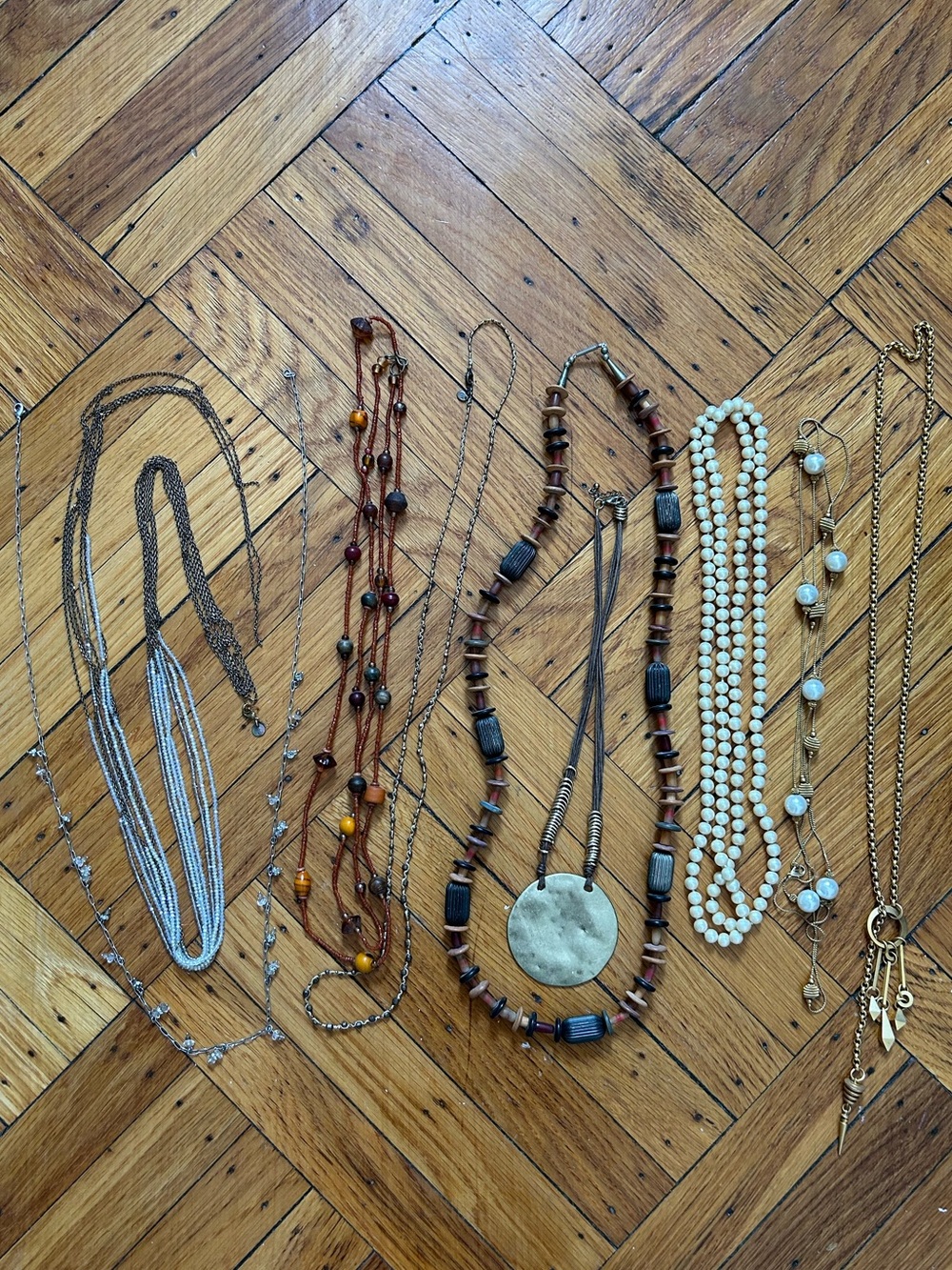 Bundle of vintage women’s costume necklaces - mixed styles